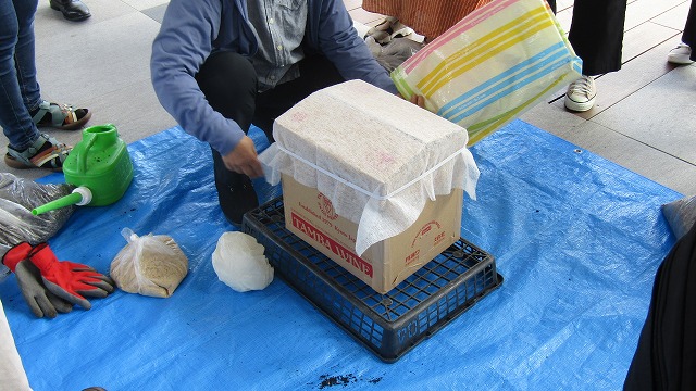 京都市小学校PTA連絡協議会西京東支部 段ボールコンポスト学習会