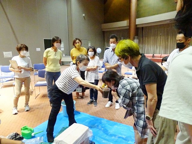 南区はぐくみネットワーク実行委員会 段ボールコンポスト学習会