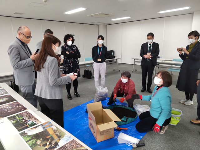 プラハ市職員の桃山学区エコ活動視察