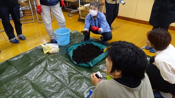 段ボールコンポスト