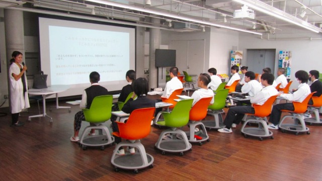 京都市立京都工学院高等学校×ごみカフェKYOTO「資源循環によるCO2削減を、社会的アクションとして広げるには？」