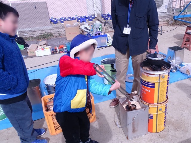 川岡学区×エコ学区サポートセンター「ロケットストーブ作製＆体験」