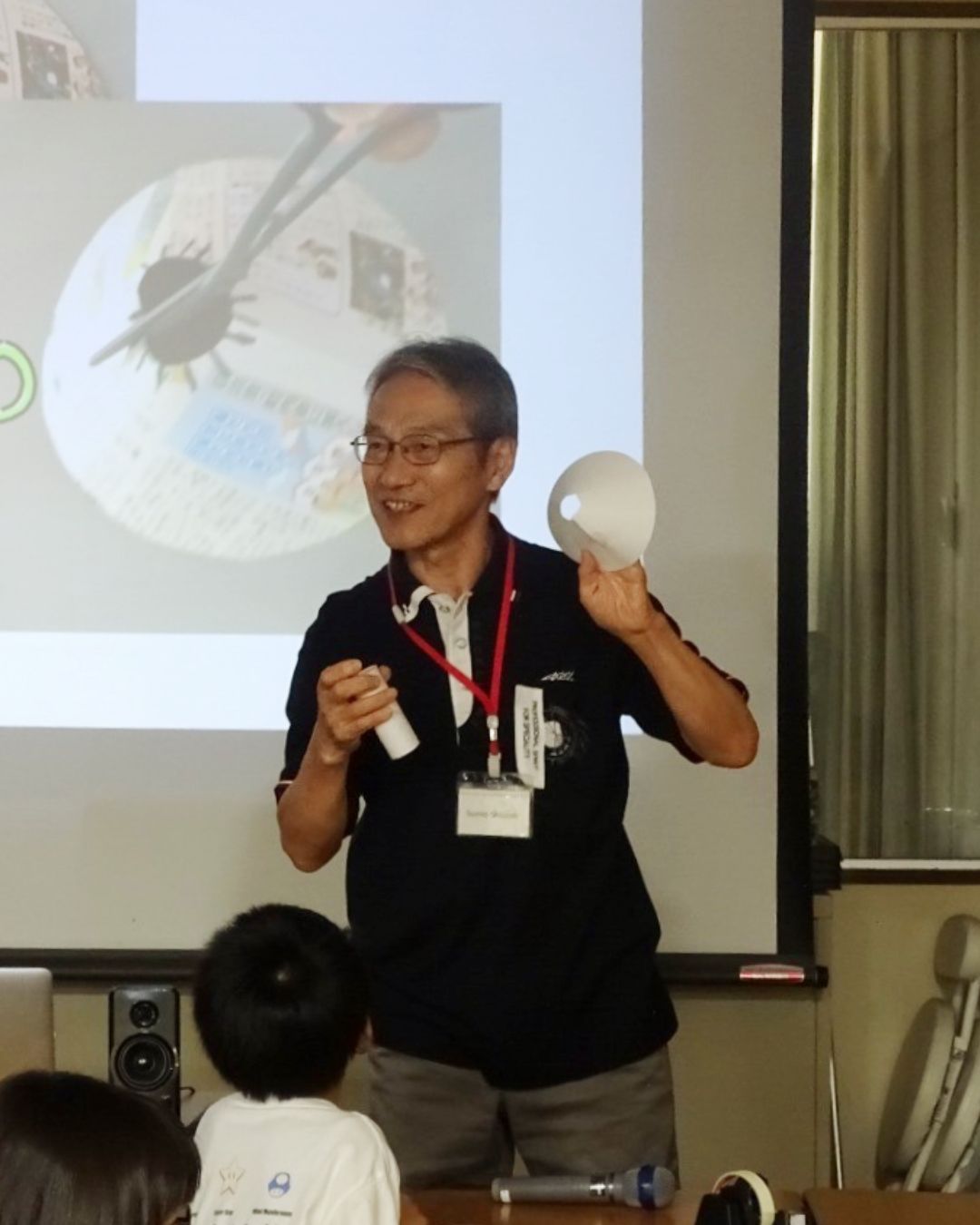 ももやま児童館で「ボールキャッチャー」をリユース工作