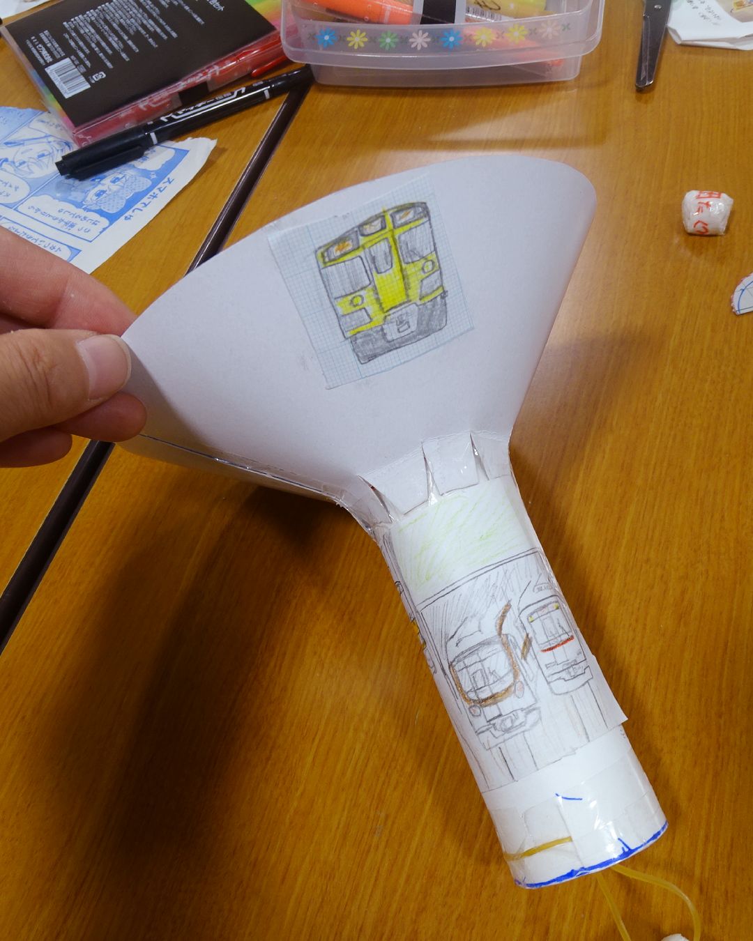 ももやま児童館で「ボールキャッチャー」をリユース工作