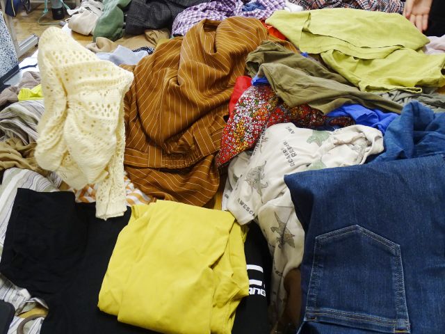 京都市立御所南小学校×ヒューマンフォーラム「古着の回収と地域内循環の仕組み」