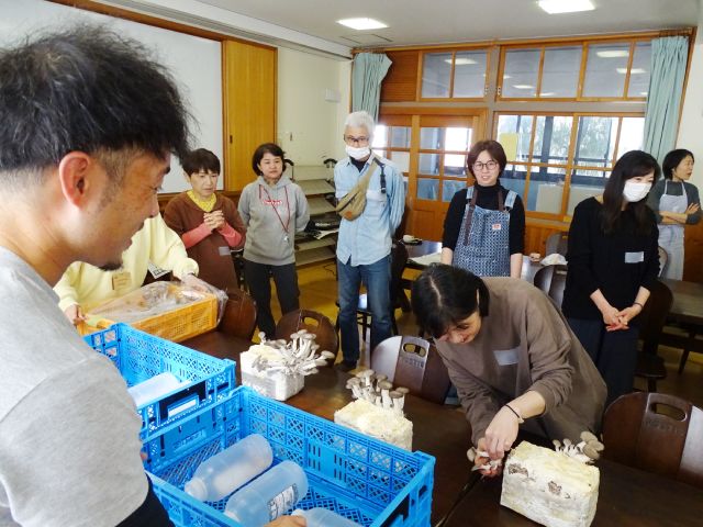 近衛中PTA×RE:ARTH「コーヒーかすがキノコに変身？」